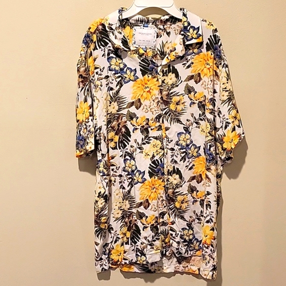Denim & Flower Other - ❤️ DENIM & FLOWER RICKY SINGH FLORAL BUTTON DOWN SHORT SLEEVED SHIRT, LARGE